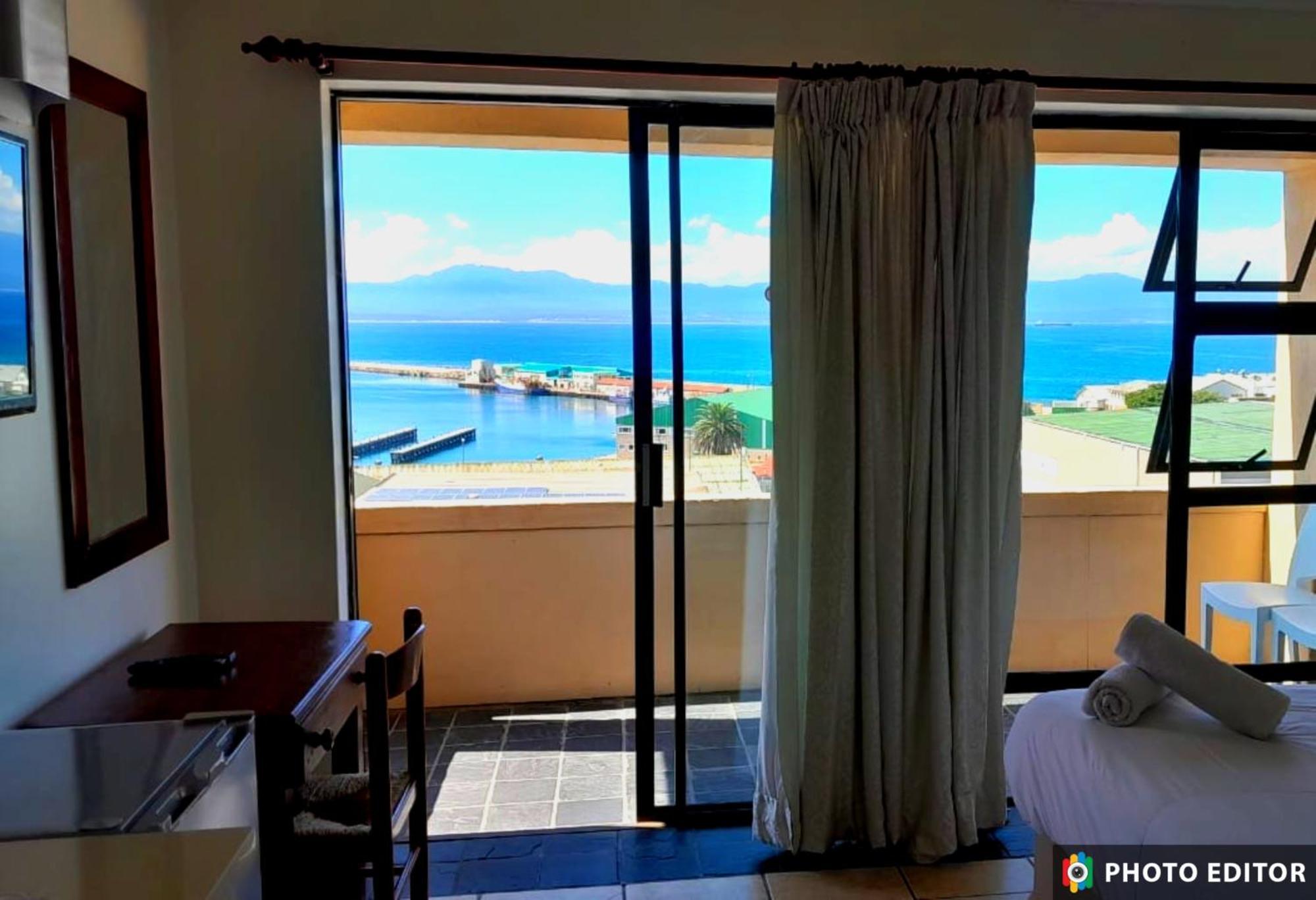 Green Door Guesthouse Mossel Bay Bagian luar foto